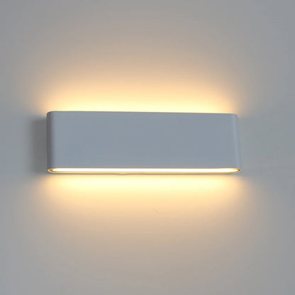 Vägglampa för inne och ute