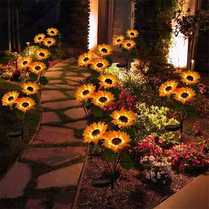 Solcellslampa i blomform för trädgården
