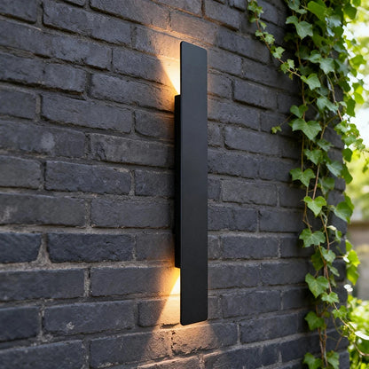 Vägglampa för uteplats och entré