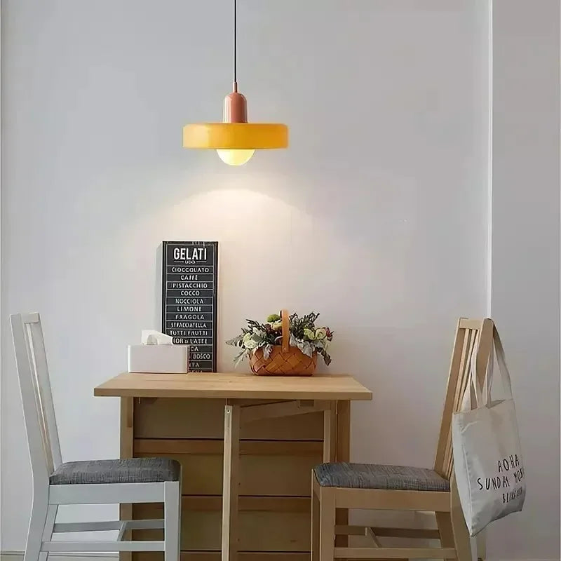 Retro taklampa i glas