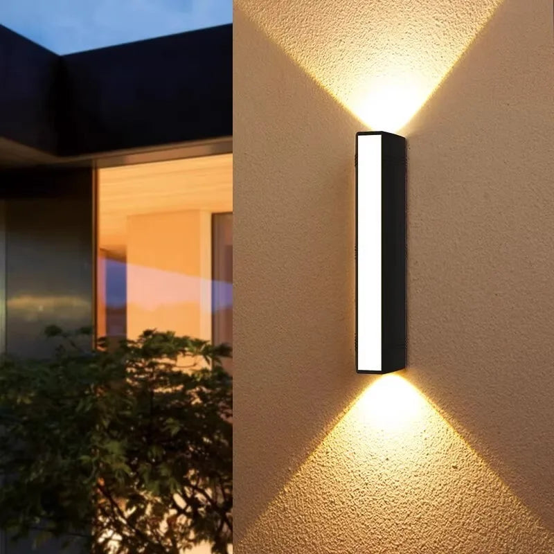 Modern avlång vägglampa i aluminium