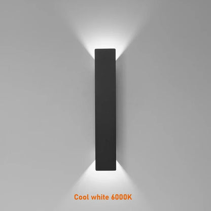 Modern vägglampa med tvåvägsljus