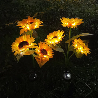 Solcellslampa i blomform för trädgården