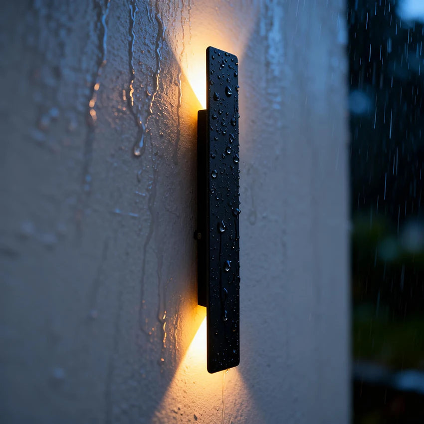Vägglampa för uteplats och entré