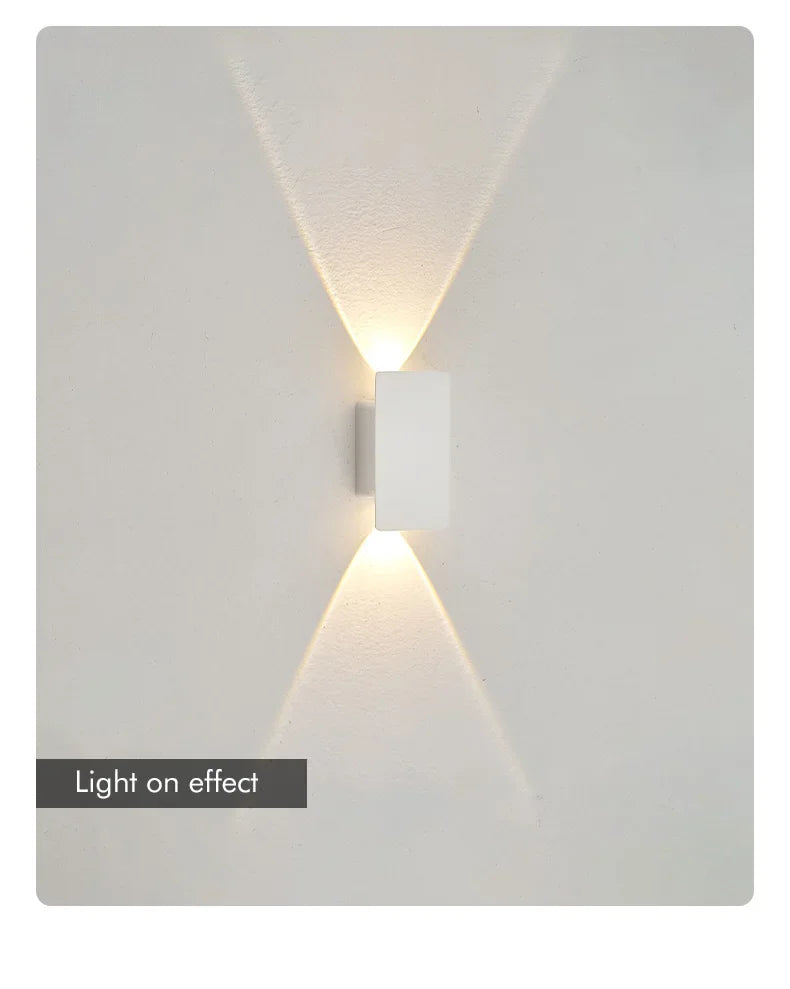 Elegant vägglampa i aluminium