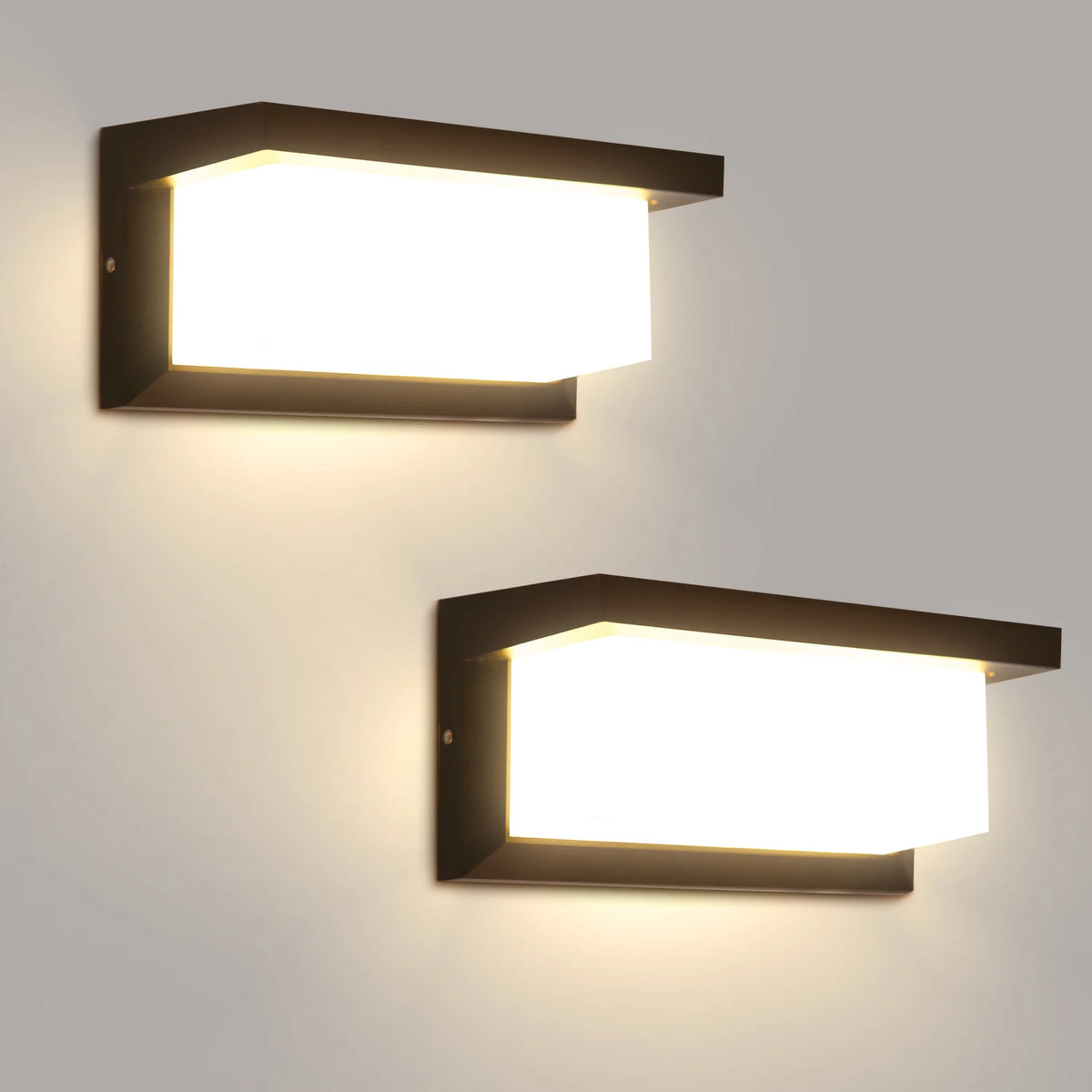 Modern kvadratisk vägglampa i svart