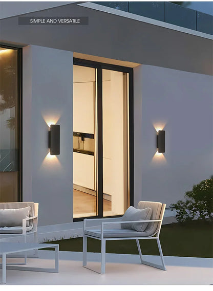 Elegant vägglampa i aluminium