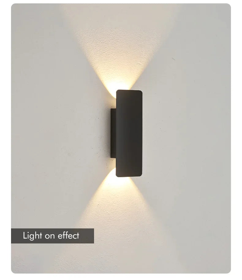 Elegant vägglampa i aluminium